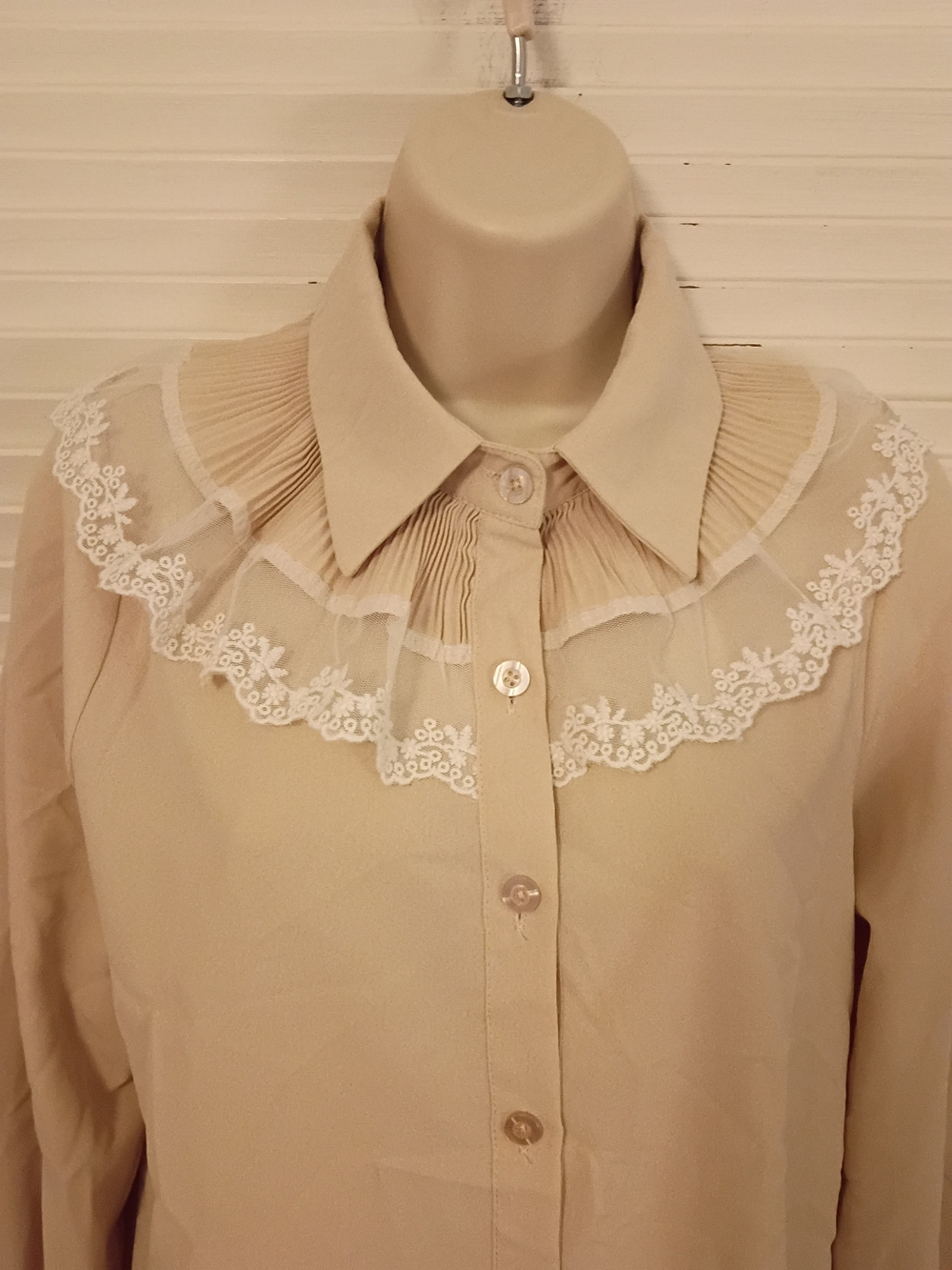 Lace-Trim Pleated Collar Button-Front Women's Top in Beige - Picture 3 of 8